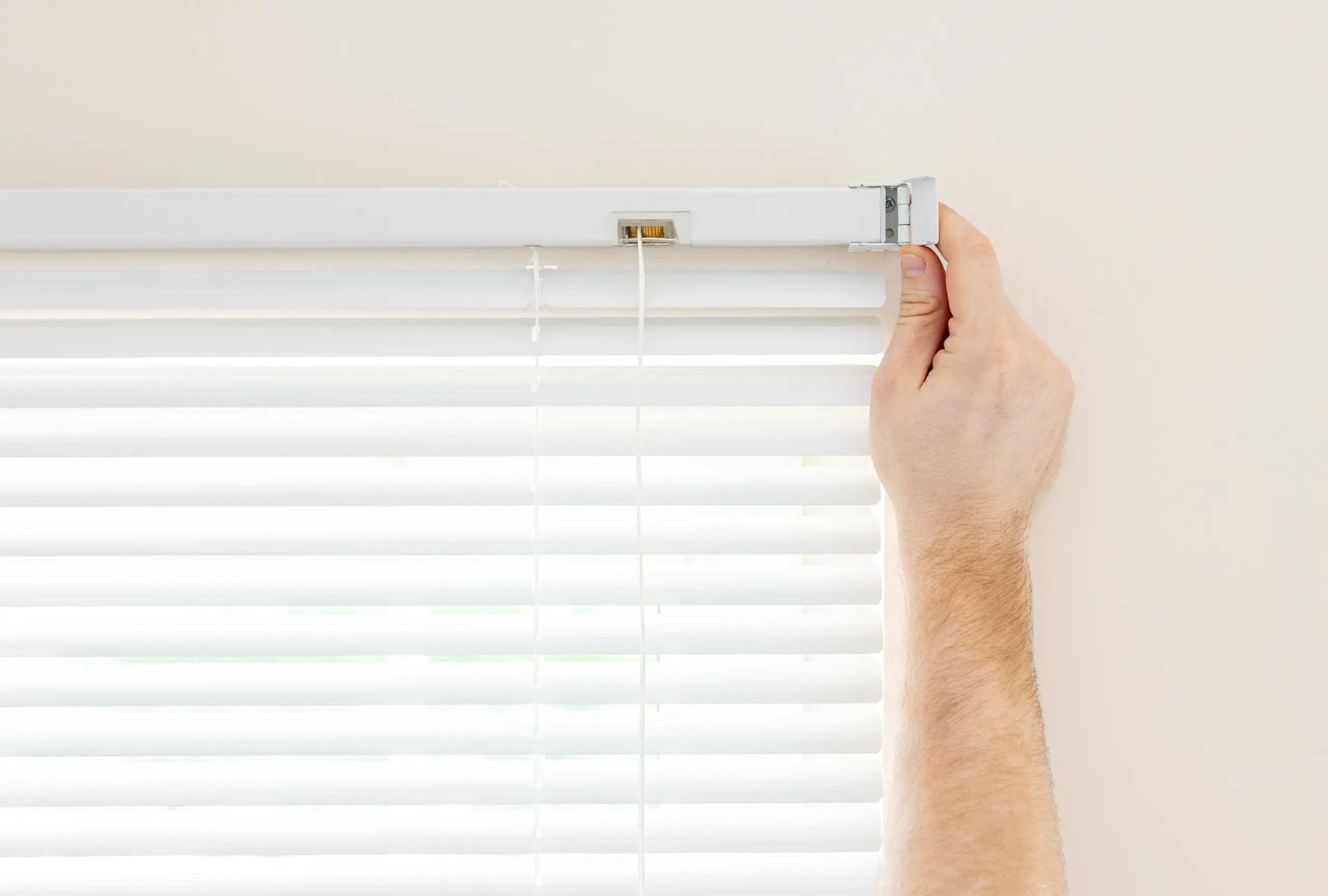 Your Room Looks Neat with Perfectly Installed Blinds 