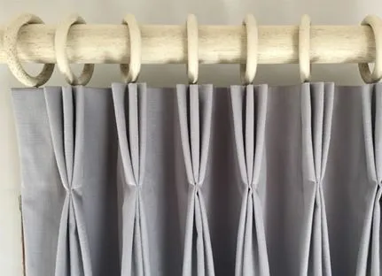 Triple-Pinch-Pleat