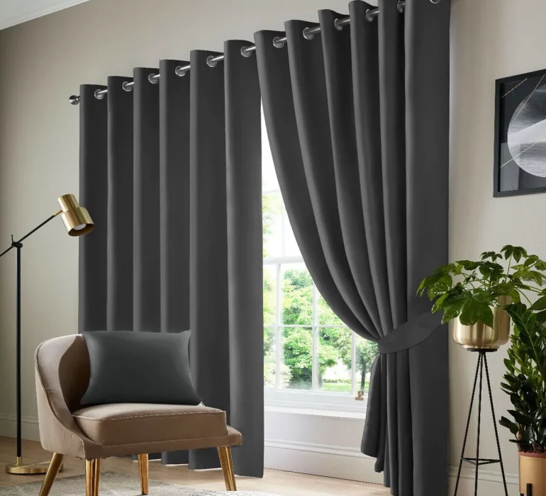 Benefits of Installing Thermal Curtains in Your Home