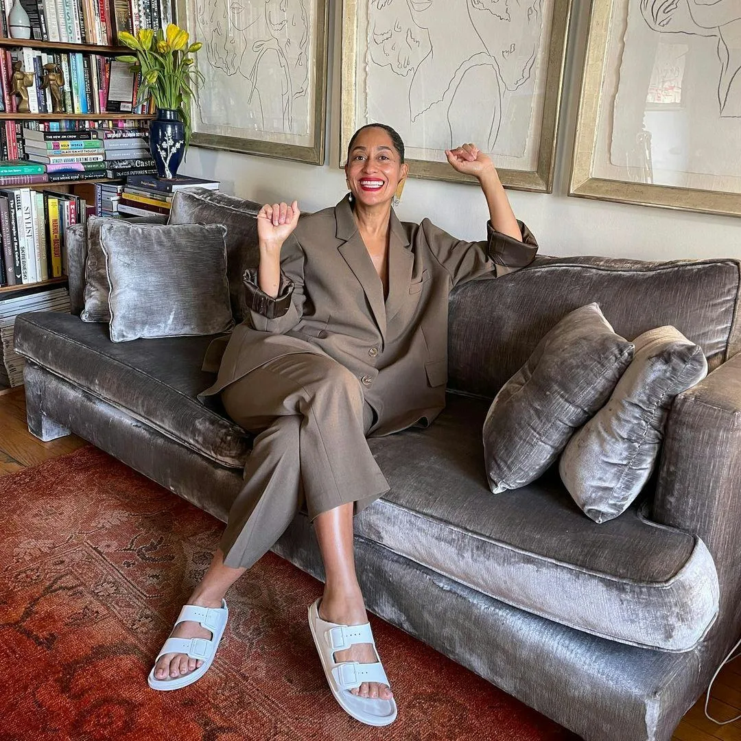 10 celebrity couches